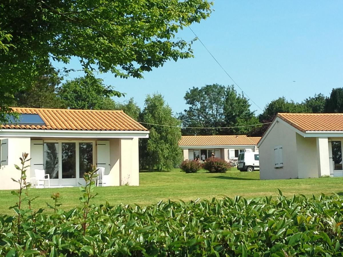 Olydea Le Lambon - Prailles-La-Couarde Hotel Buitenkant foto
