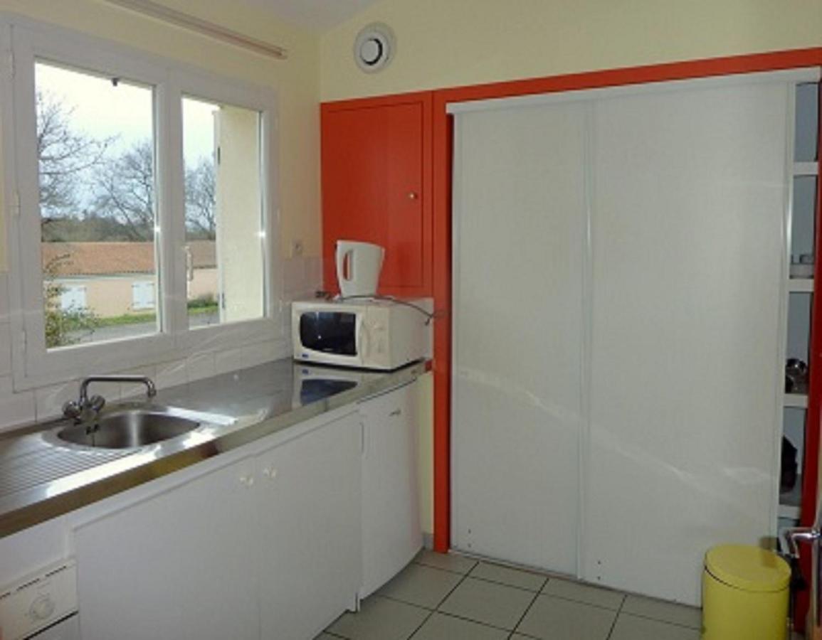 Olydea Le Lambon - Prailles-La-Couarde Hotel Buitenkant foto